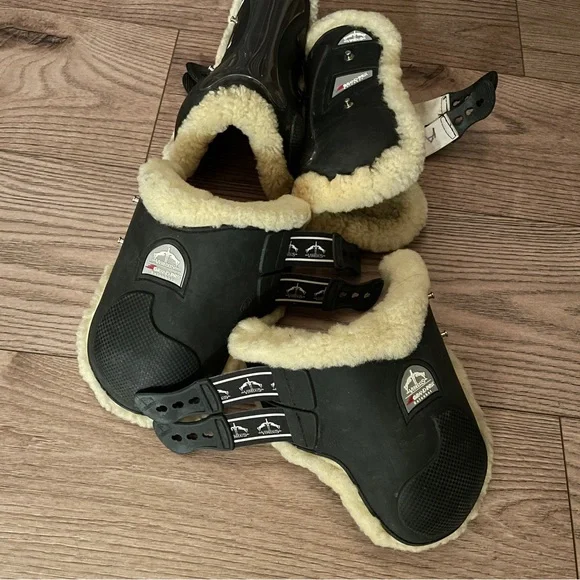 Veredus Grand Prix sheepskin Black front and hind boots set - Picture 3 of 11
